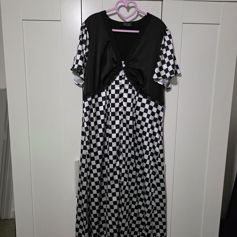 Dressed in LALA Black and White Checkered Midi Dress - Picture 2 of 5